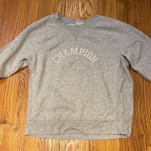 Women’s heather gray Champion Sweatshirt, Size Medium